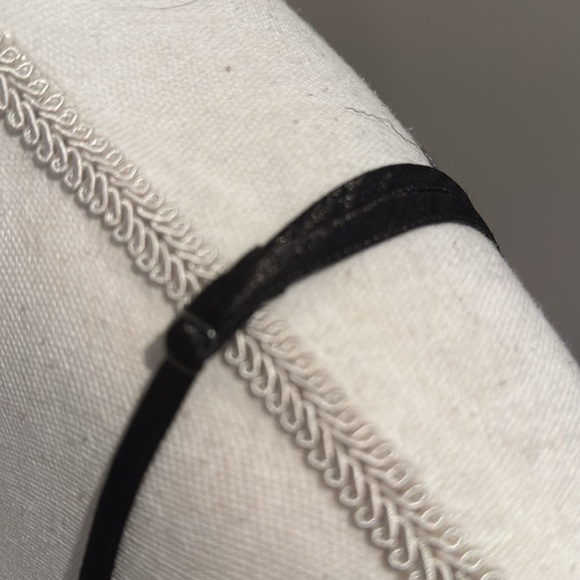 Forever 21 cropped satin peplum style top with knot and adjustable straps - Picture 5 of 6